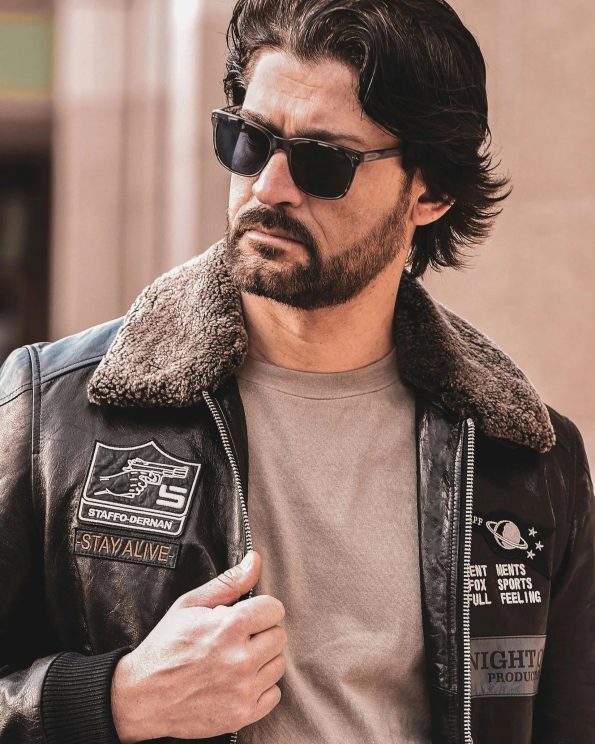 ASO delivers unmatched craftsmanship in this stylish leather jacket in American style