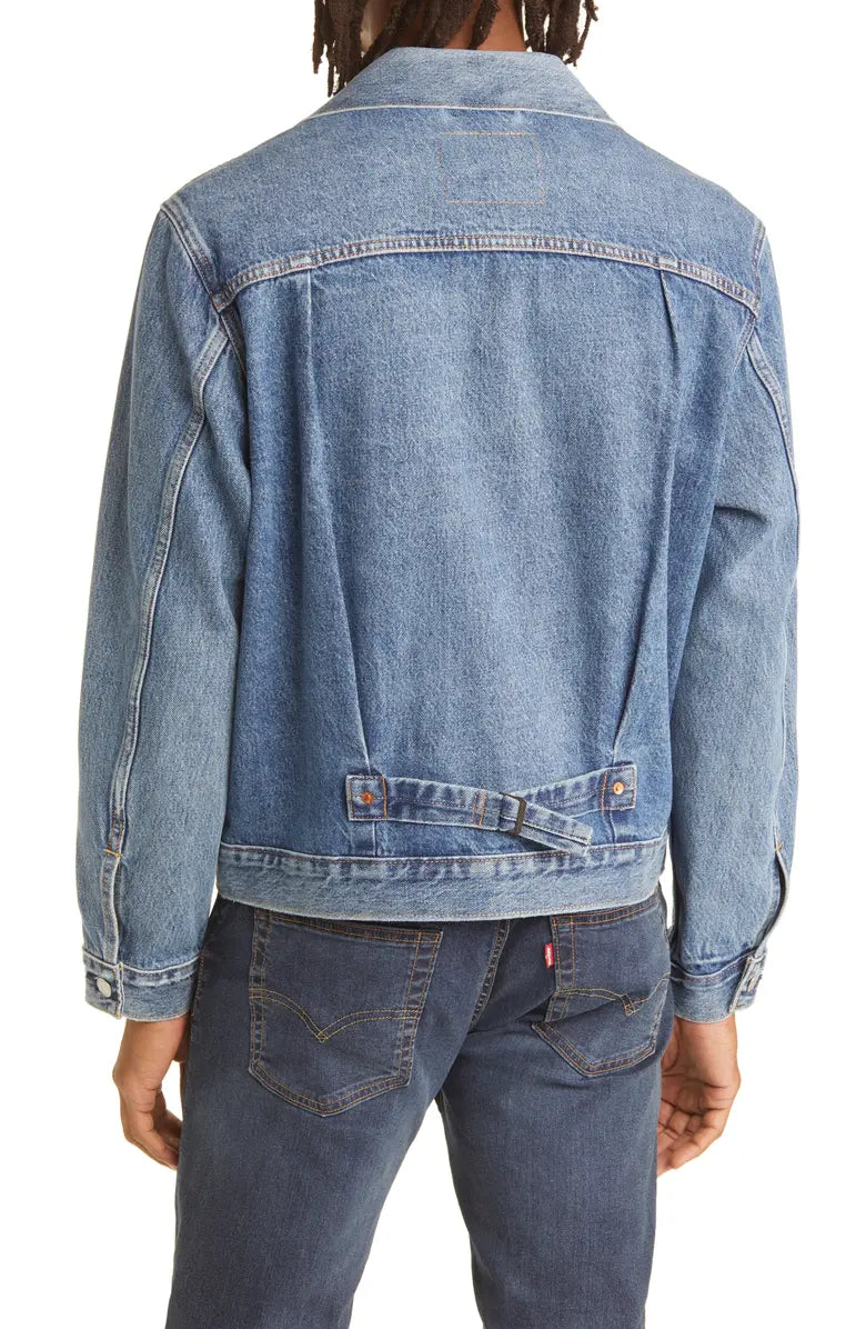 Vintage-inspired denim jacket with single chest pocket in USA
