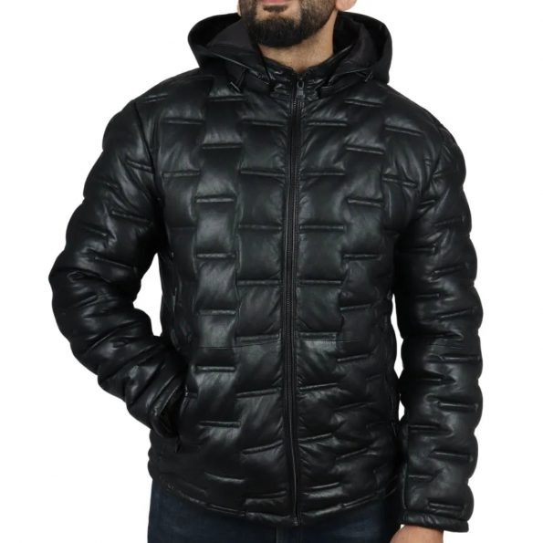 Stylish men's leather jacket with quilted design for warmth